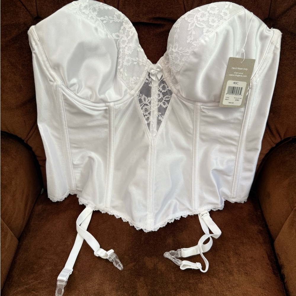 Elegant White Lace Corset Bustier - Plus Sizes